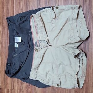Lot of 2 women's shorts